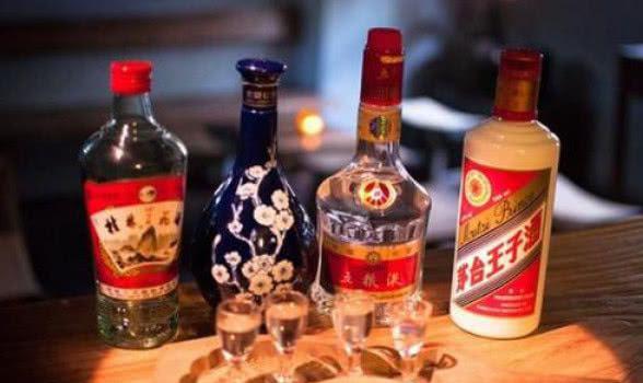 白酒多少度以上稱為高度酒？什么度數(shù)的白酒才好喝？