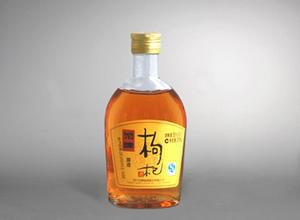 寧夏枸杞酒有什么好處？泡枸杞酒有什么小竅門？