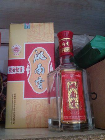 洮南香52度30窖價(jià)格表(52度洮南香酒多少錢(qián)一瓶)