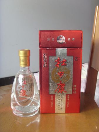 明朝裝酒的叫什么多少錢(明朝喝的是什么酒)