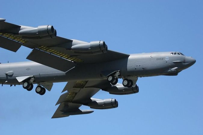 b52轟炸機(jī)如何預(yù)熱點(diǎn)火(b52轟炸機(jī)點(diǎn)火怎么喝)