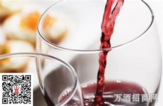 干紅葡萄酒配什么喝,干型葡萄酒配什么