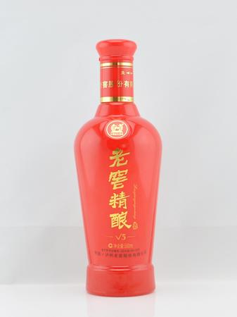 宜賓精釀52度價(jià)格(宜賓五糧精釀52度價(jià)格)