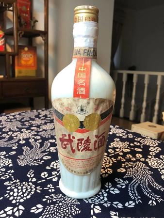 四特酒白瓷瓶價(jià)格46度(白瓷瓶口子酒價(jià)格46度)