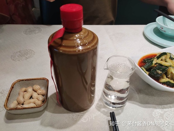 白酒窖藏什么樣的窖最好(哪種白酒適合窖藏)