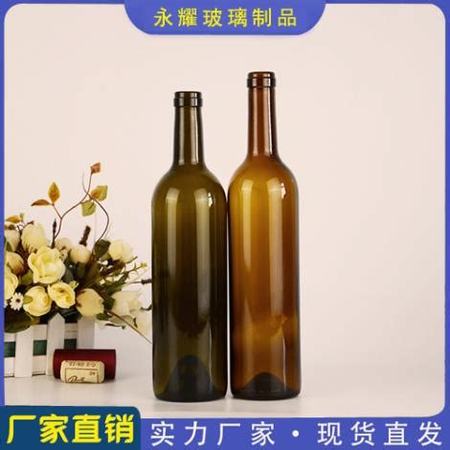 紅瓶的叫承德什么酒圖片,承德酒瓶達(dá)人在家辦起酒瓶收藏館