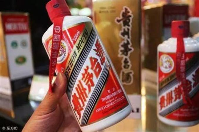 茅臺屬于什么酒,茅臺跟普通白酒有什么區(qū)別