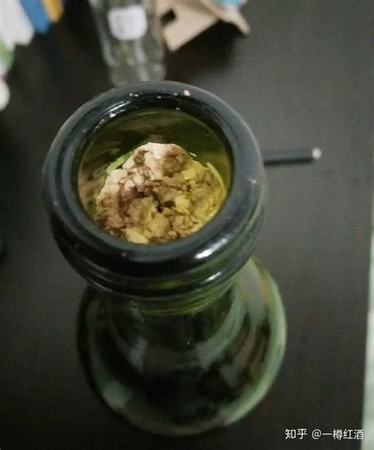 紅酒的酒塞怎么用,沒有開瓶器紅酒橡膠塞怎么開